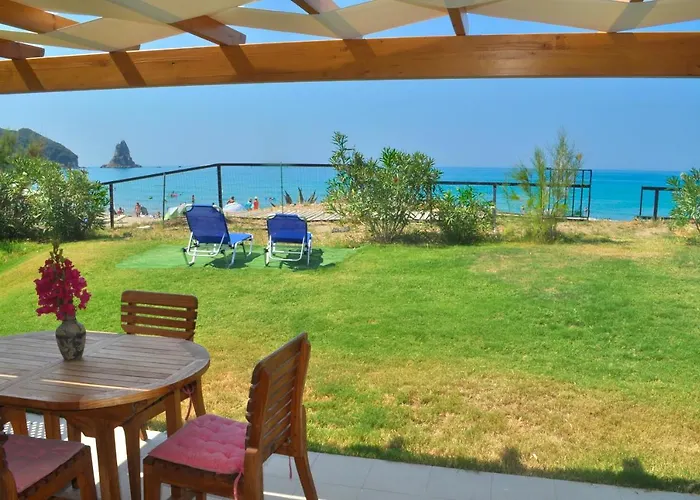 Дом отдыха Beachfront House Yannis On Agios Gordios In Corfu